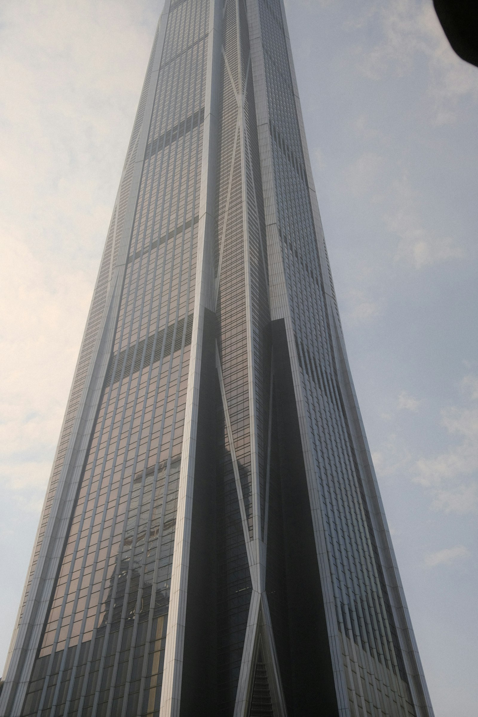 Torre Ping An en Shenzhen, la ciudad donde el extranjero activa una SIM y WeChat Pay o Alipay al llegar
