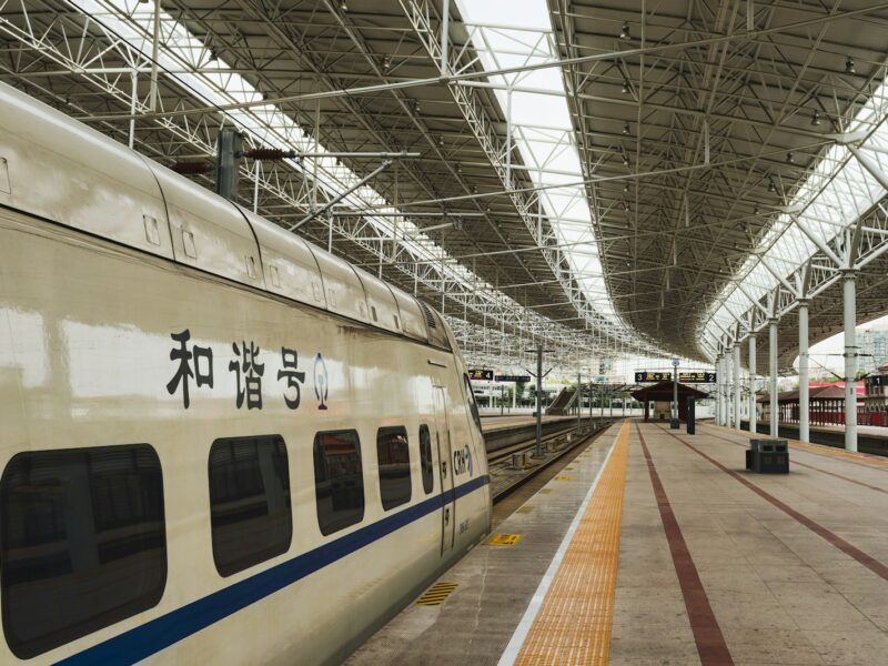 Tren de alta velocidad en China, el medio habitual para un viaje de un mes entre Shanghái, Pekín, Guangzhou y Shenzhen